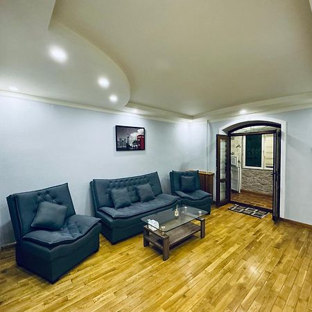 Classic Family Apart In The Center With 4 Rooms Tashkent Luaran gambar